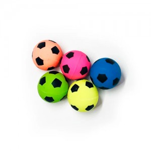 Іграшка-мяч для котів Croci футбольний, зефір, 3,5см